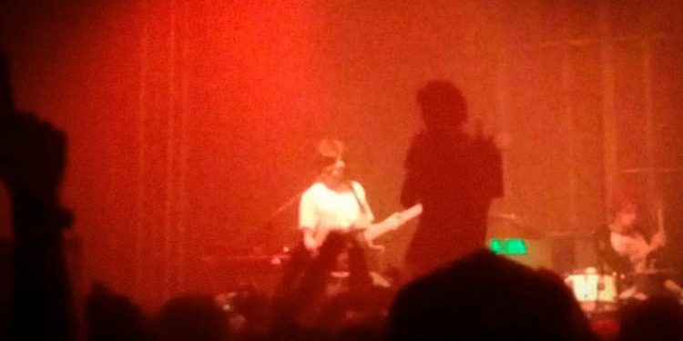 Un concierto para olvidarnos (crónica de Lolabúm y Letelefono en vivo, en Quito)