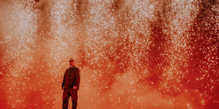 J Balvin pospone su gira